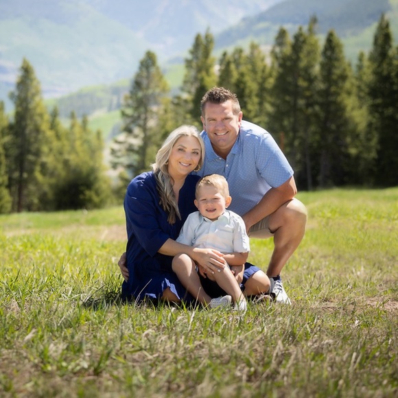 Meet your Posher, Lacey - Picture 2 of 2